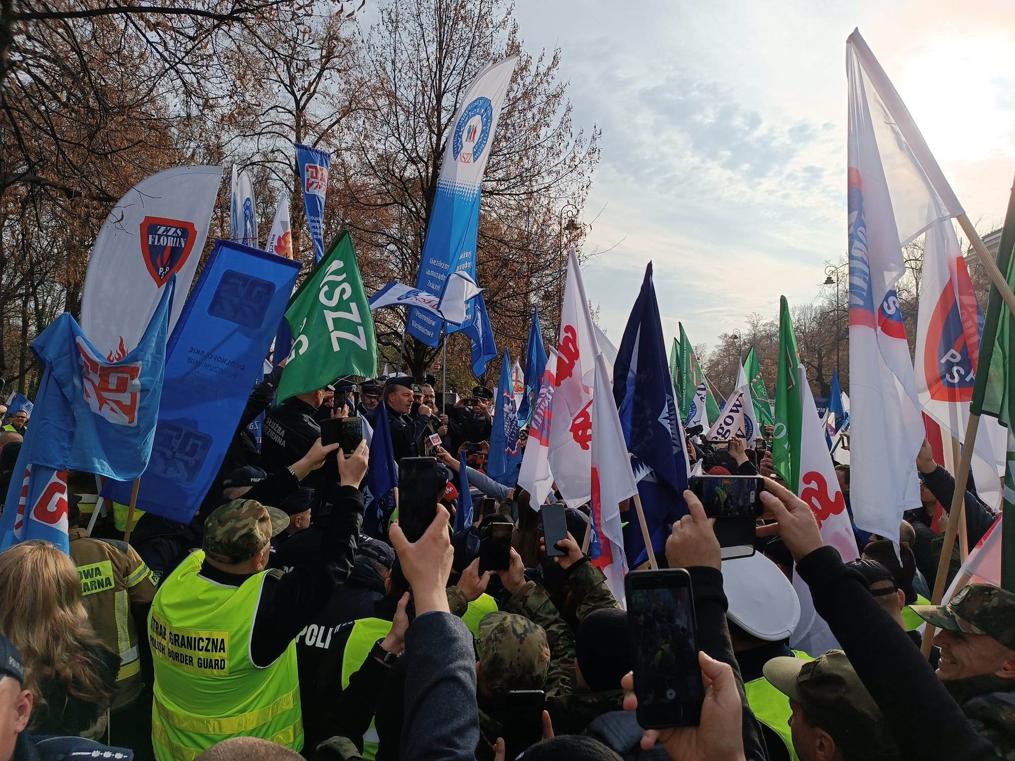 Mundurowi zawieszają protest – Zarząd Oddziałowy NSZZ FSG przy NwOSG